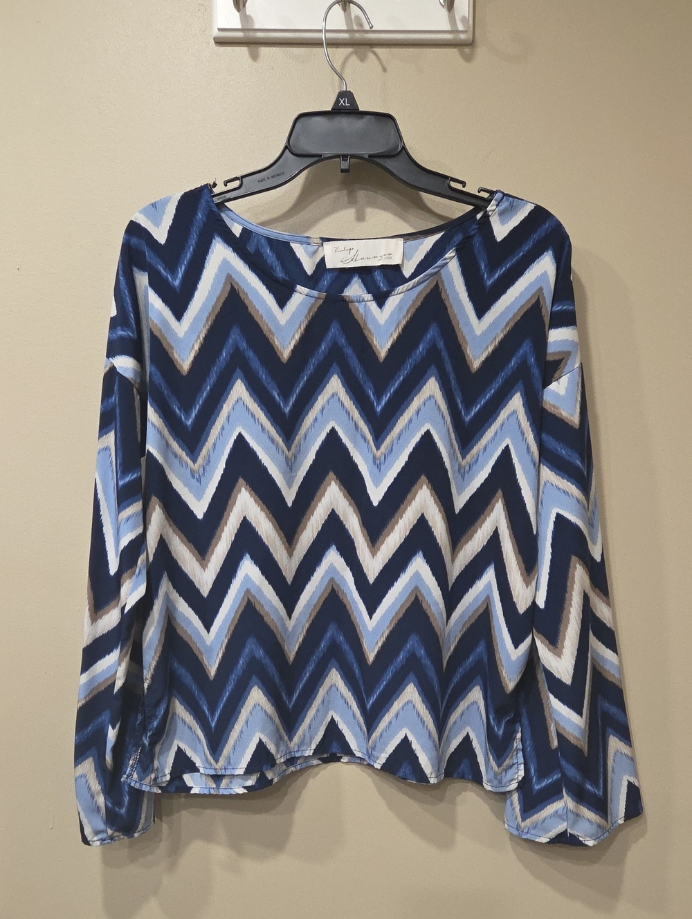 Vintage Havana Chevron Bell Sleeve Top